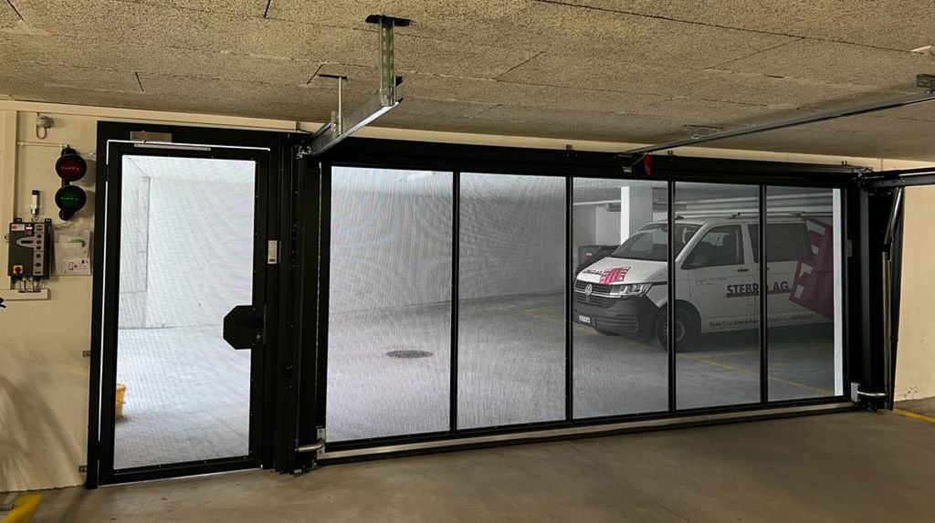 Sammelgaragen Kipptor ET500 mit Nebentüre